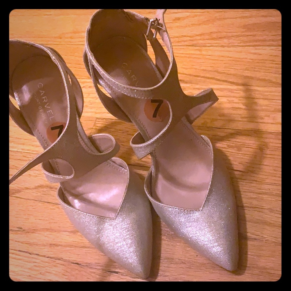 Carvel Heels